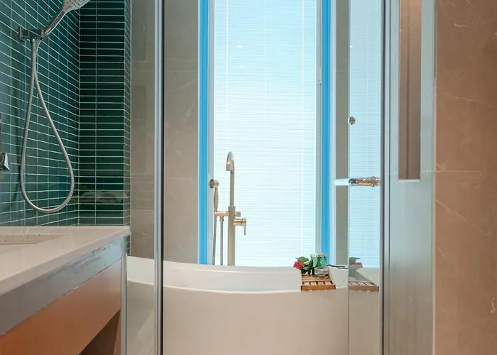 Biệt thự S - Center, Near - 3br Private With Pool, Jacuzzi, Sauna, Karaoke Hạ Long