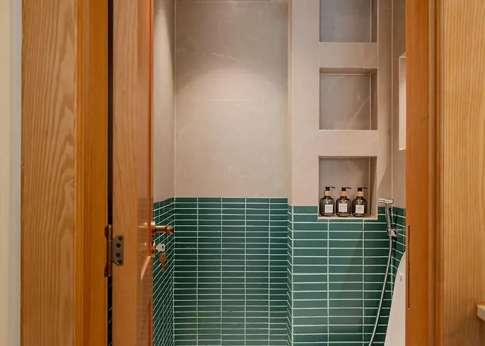 S - Center, Near - 3br Private With Pool, Jacuzzi, Sauna, Karaoke Hạ Long