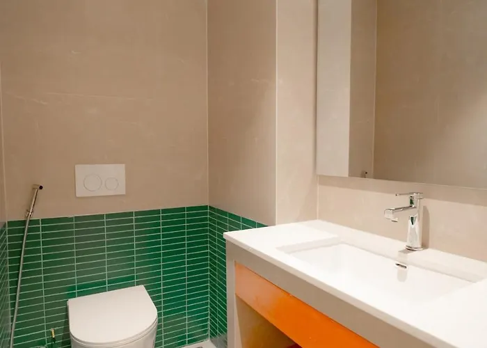 S - Center, Near - 3br Private With Pool, Jacuzzi, Sauna, Karaoke Hạ Long