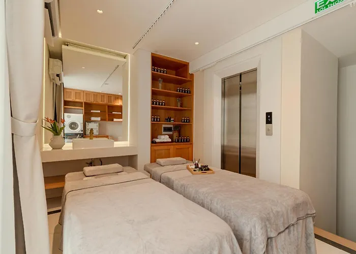 Biệt thự S - Center, Near - 3br Private With Pool, Jacuzzi, Sauna, Karaoke