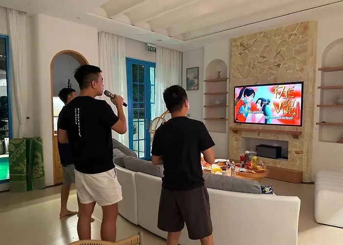 Biệt thự S - Center, Near - 3br Private With Pool, Jacuzzi, Sauna, Karaoke *