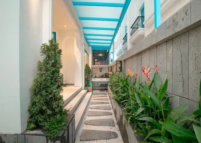 Biệt thự S - Center, Near - 3br Private With Pool, Jacuzzi, Sauna, Karaoke