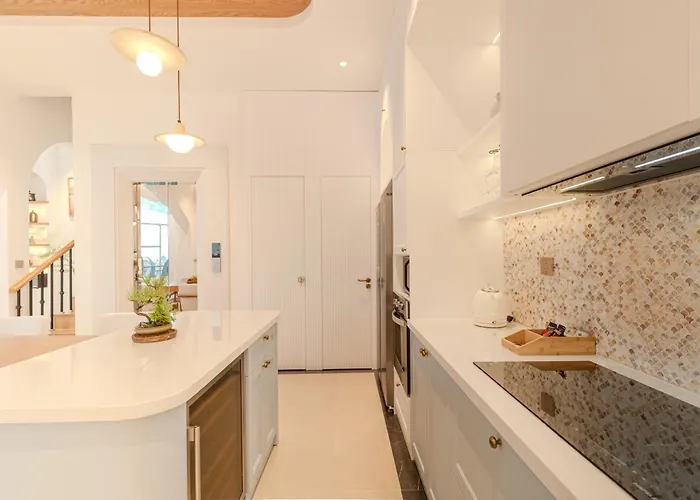 S - Center, Near - 3br Private With Pool, Jacuzzi, Sauna, Karaoke