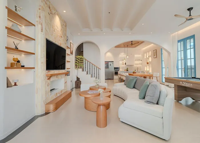 Biệt thự S - Center, Near - 3br Private With Pool, Jacuzzi, Sauna, Karaoke *