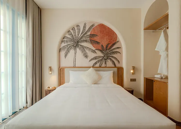 S - Center, Near - 3br Private With Pool, Jacuzzi, Sauna, Karaoke Hạ Long