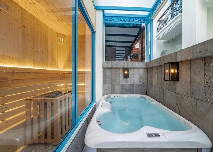 S - Center, Near - 3br Private With Pool, Jacuzzi, Sauna, Karaoke Biệt thự *